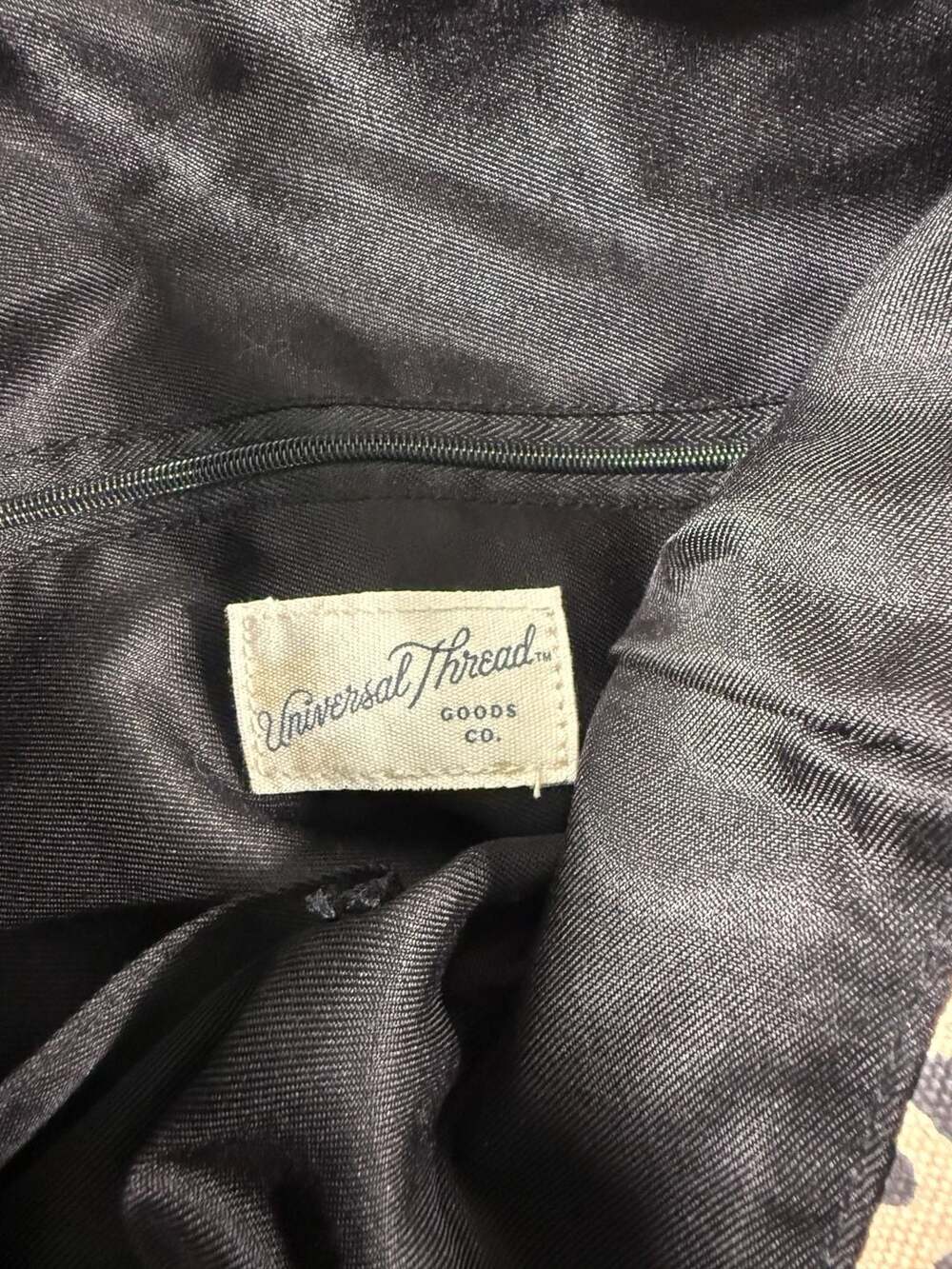 Universal Thread - Picture 7 of 8